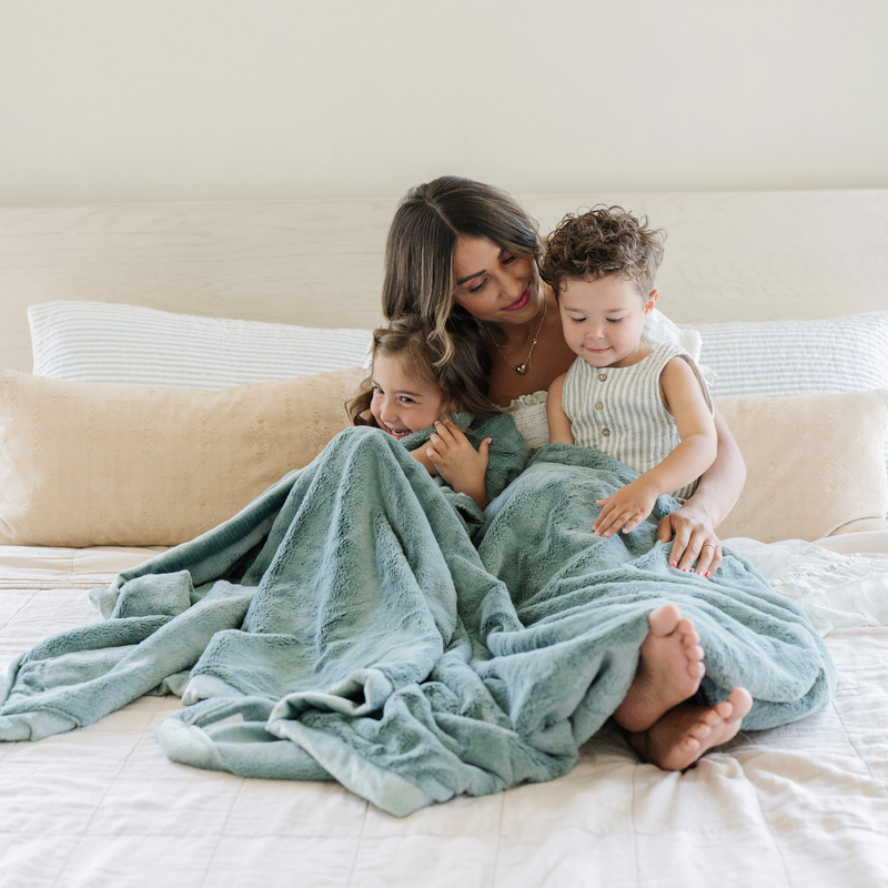 LUSH XL BLANKETS: Storm Cloud