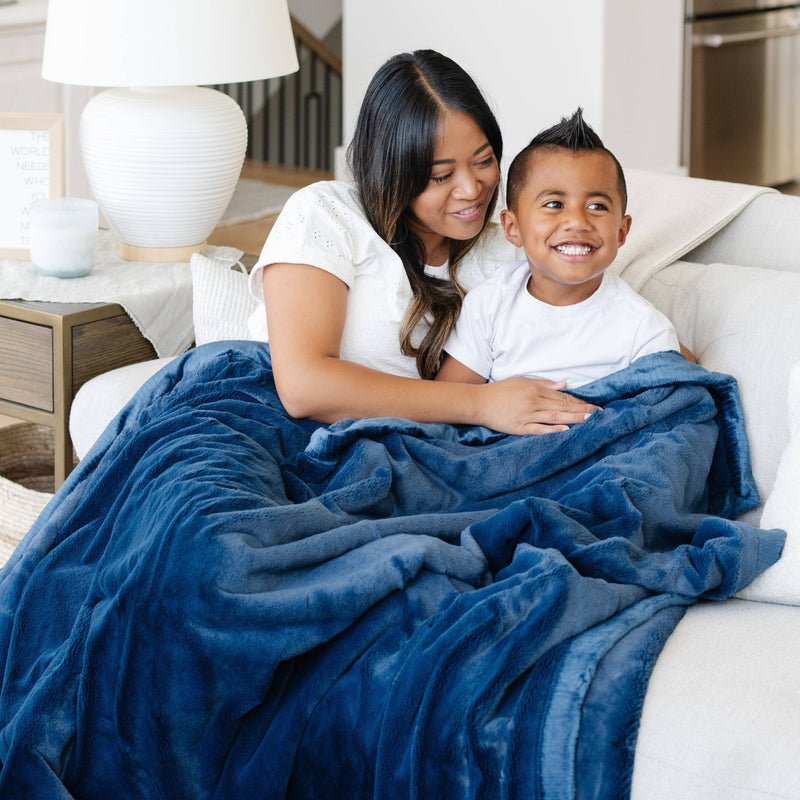 LUSH XL BLANKETS: Navy