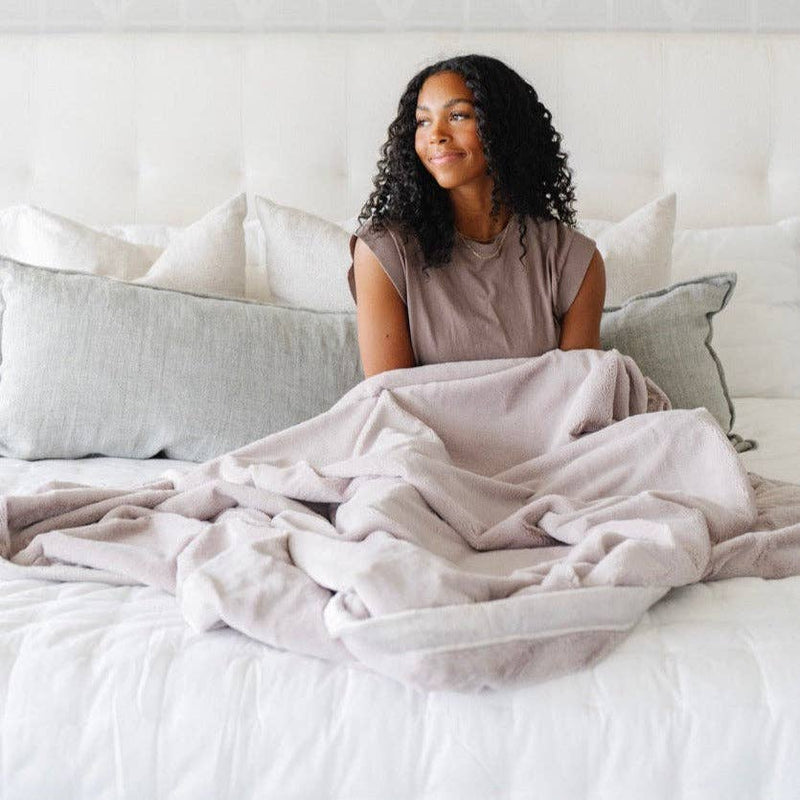 LUSH XL BLANKETS: Storm Cloud